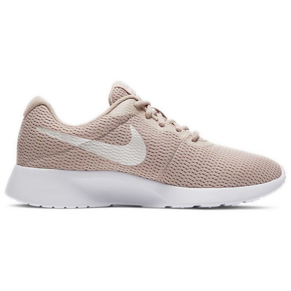 Nike Tanjun