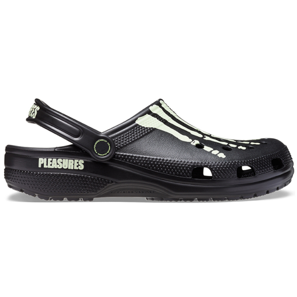 PLEASURES x Crocs