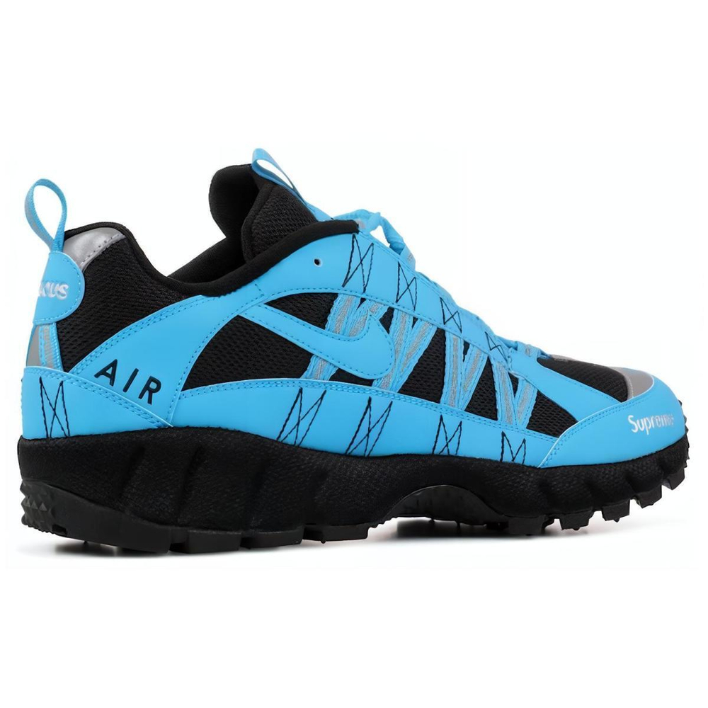 Supreme x Nike Air Humara 17