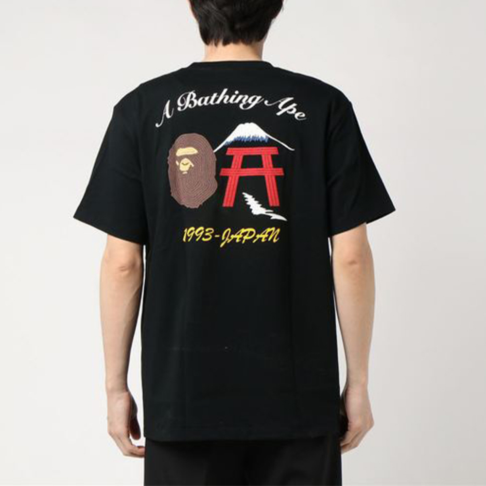 A BATHING APE T