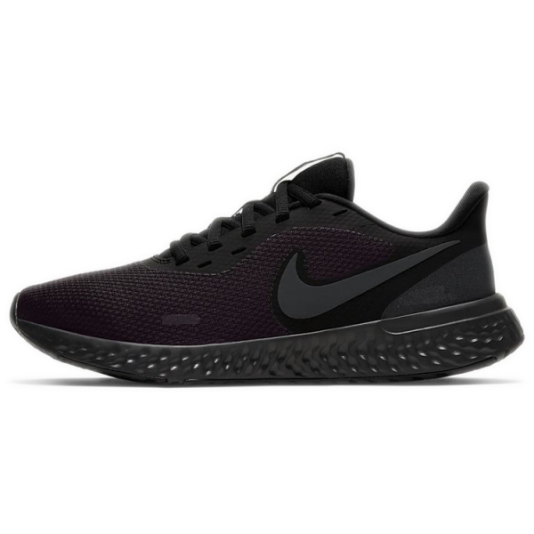 Nike REVOLUTION 5