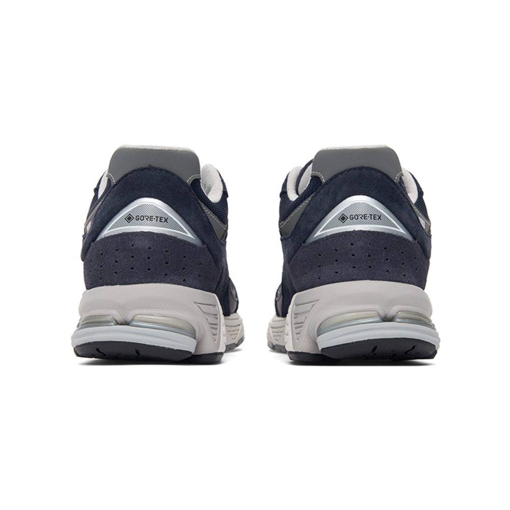 New Balance NB 2002R