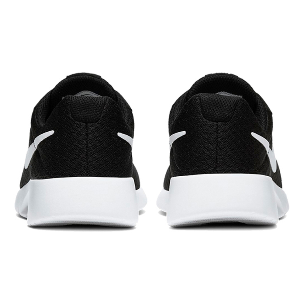 Nike Tanjun