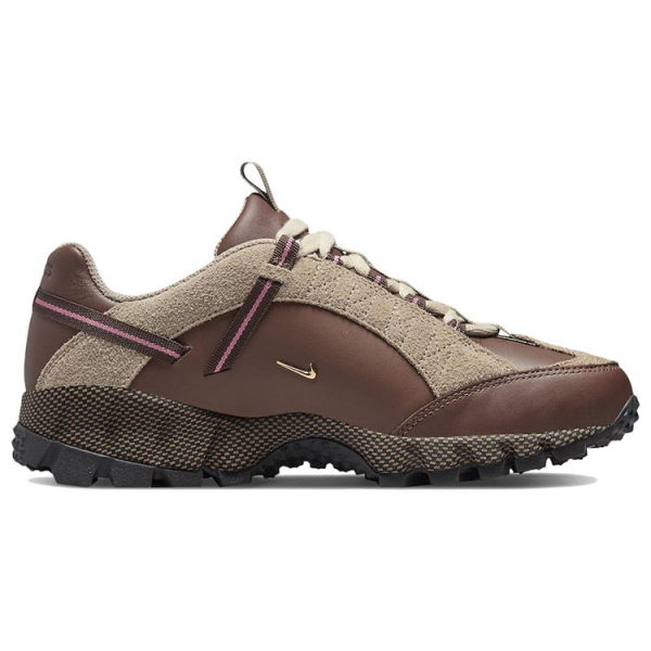 Jacquemus x Nike Air Humara