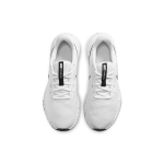 Nike REVOLUTION 5