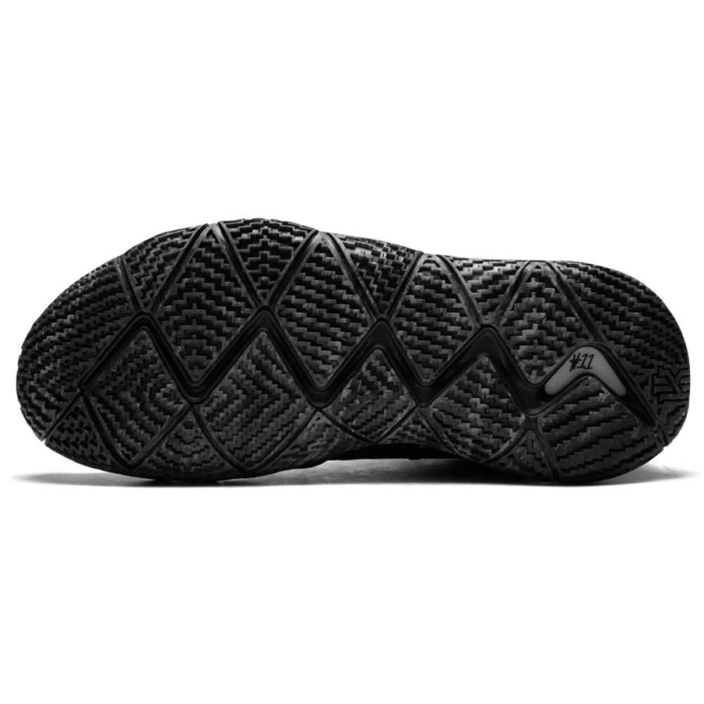 Nike Kyrie 4 Blackout