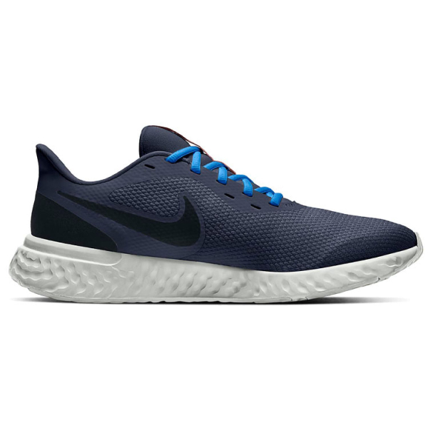 Nike REVOLUTION 5