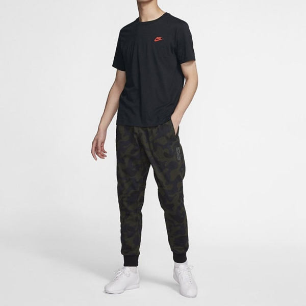 Nike T