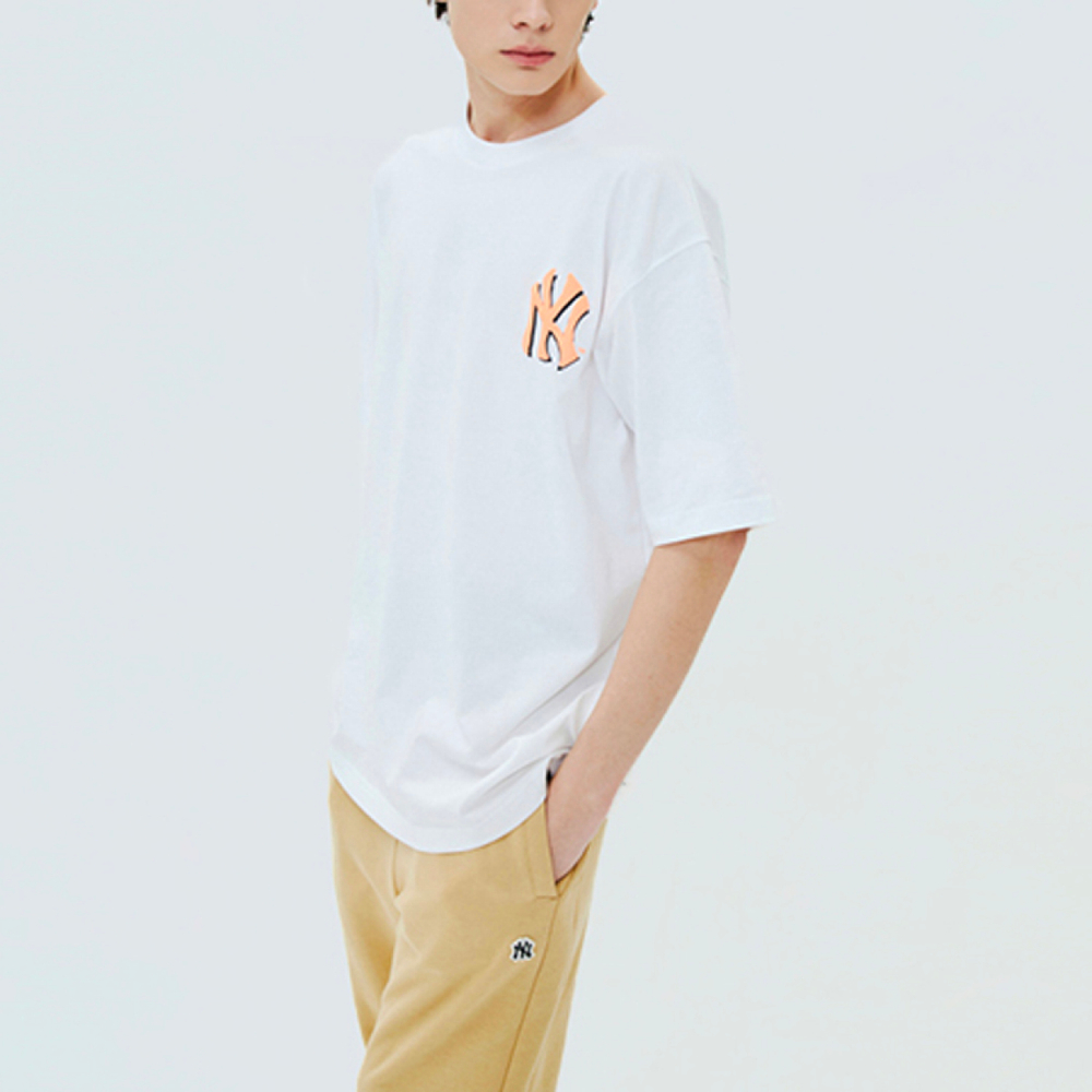 MLB T