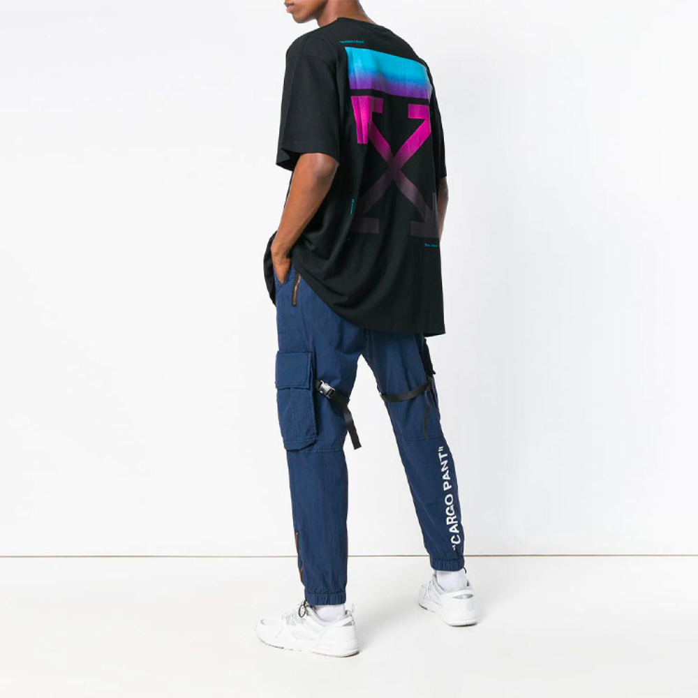 OFF-WHITE T