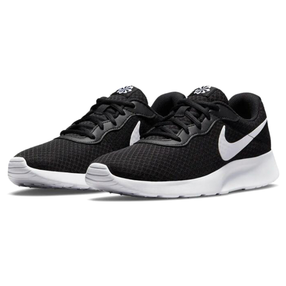 Nike Tanjun