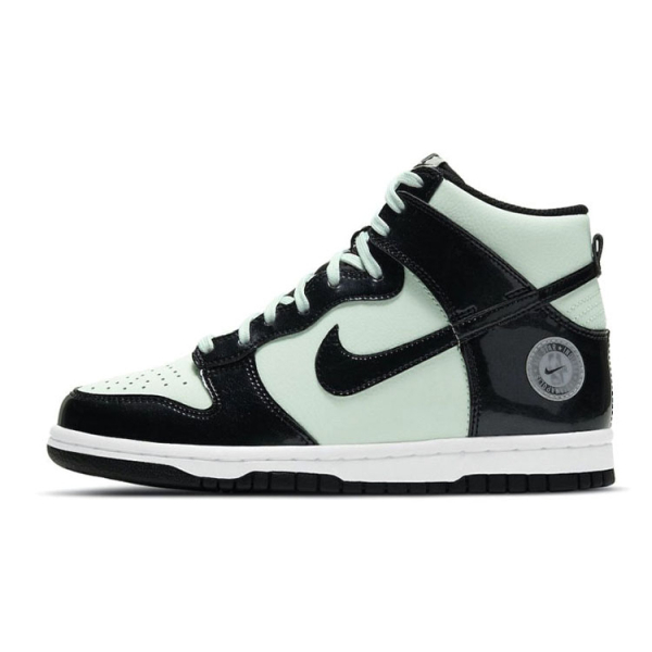 Nike Dunk "Barely Green"