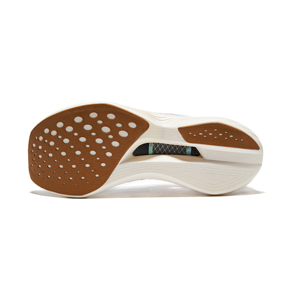 Saucony Endorphin Elite