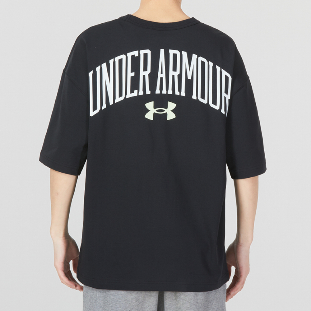 Under Armour T