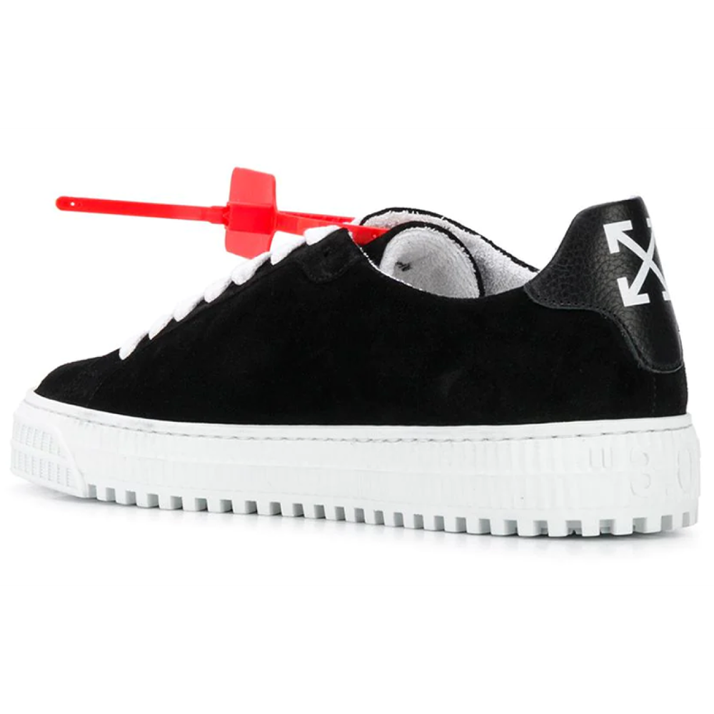 OFF-WHITE Arrow