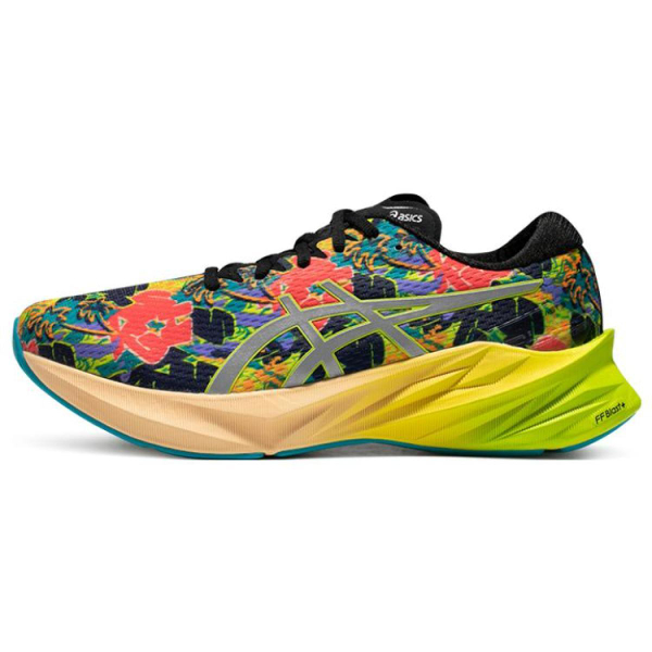 Asics Novablast 3 Lite Show
