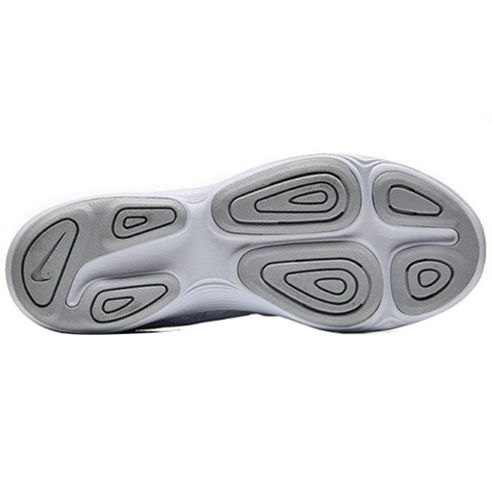 Nike REVOLUTION 4