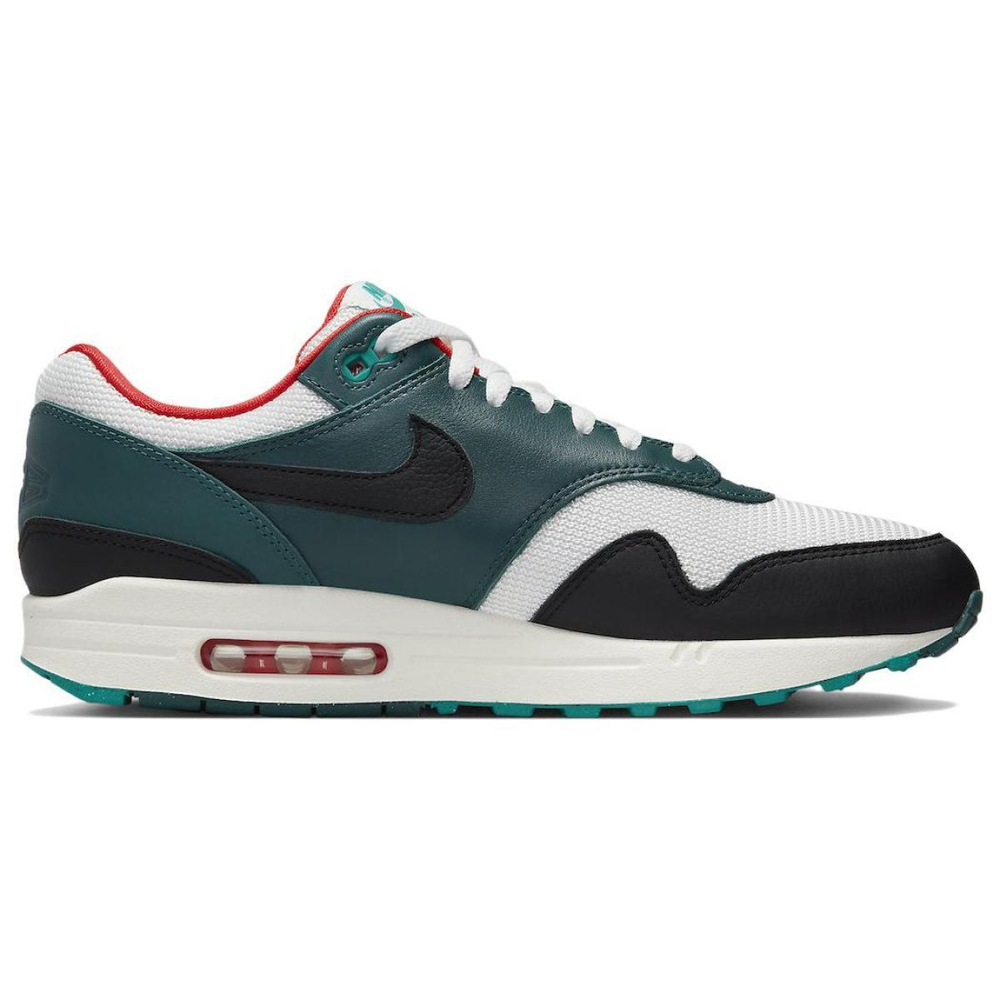 LEBRON x Nike Air Max 1 "Liverpool"