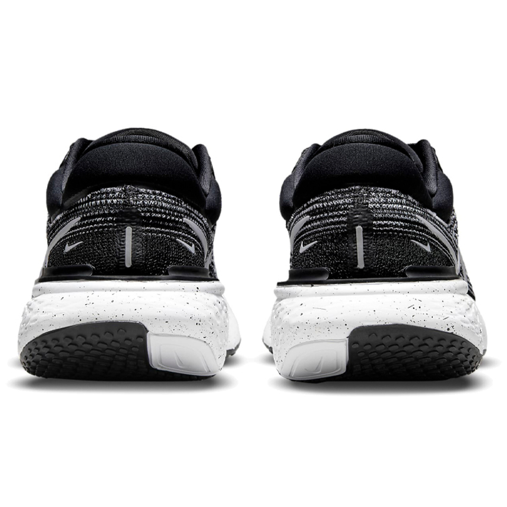 Nike Invincible Run 1 Flyknit