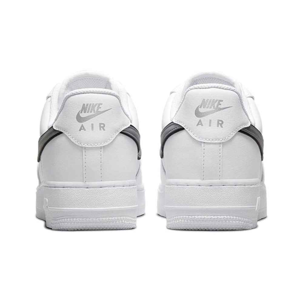 Nike Air Force 1 07 Essential