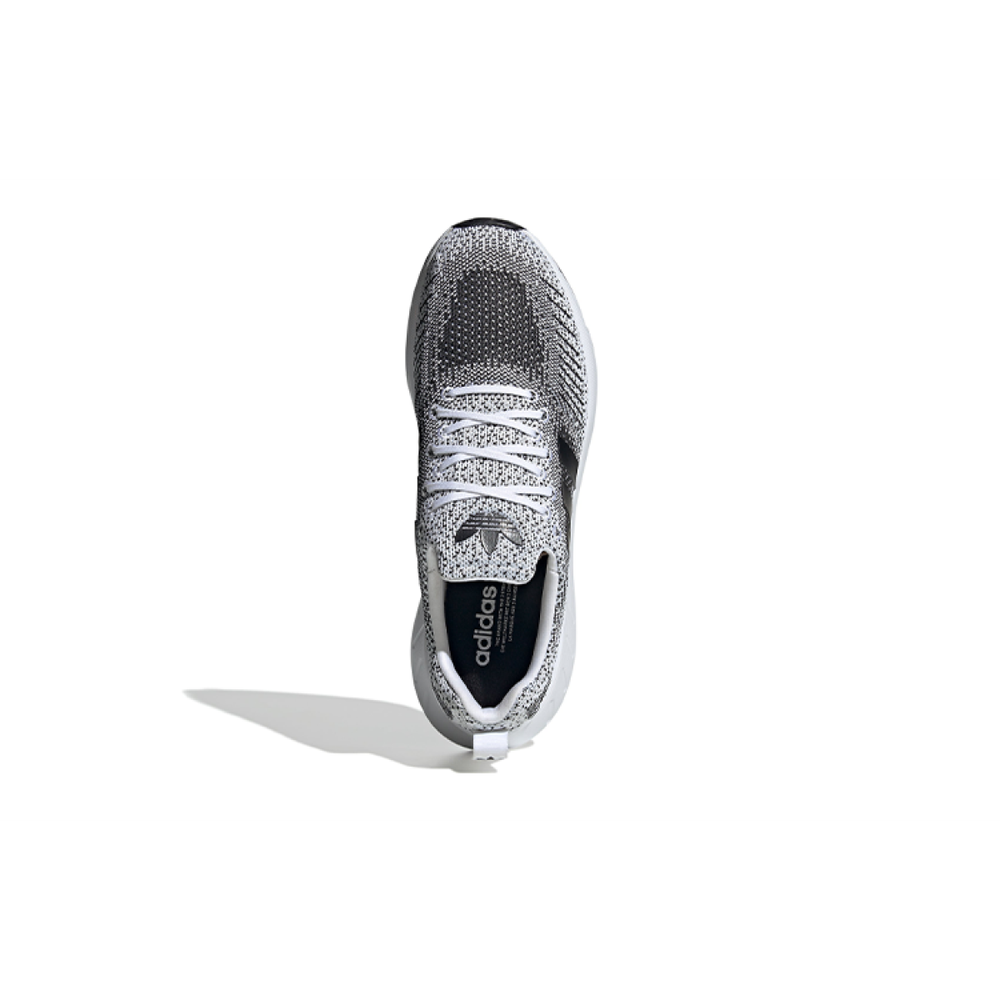 Adidas originals Swift Run 22