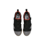Nike zoom soldier 11 LeBron Safari 11