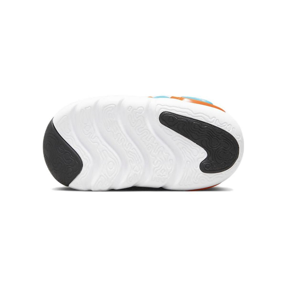 Nike Dynamo GO Flyease