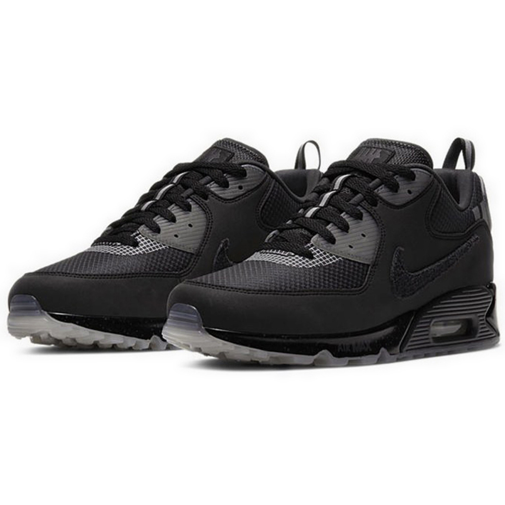 UNDEFEATED x Nike Air Max 90