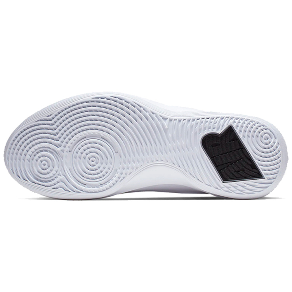 Nike Air Versitile 3