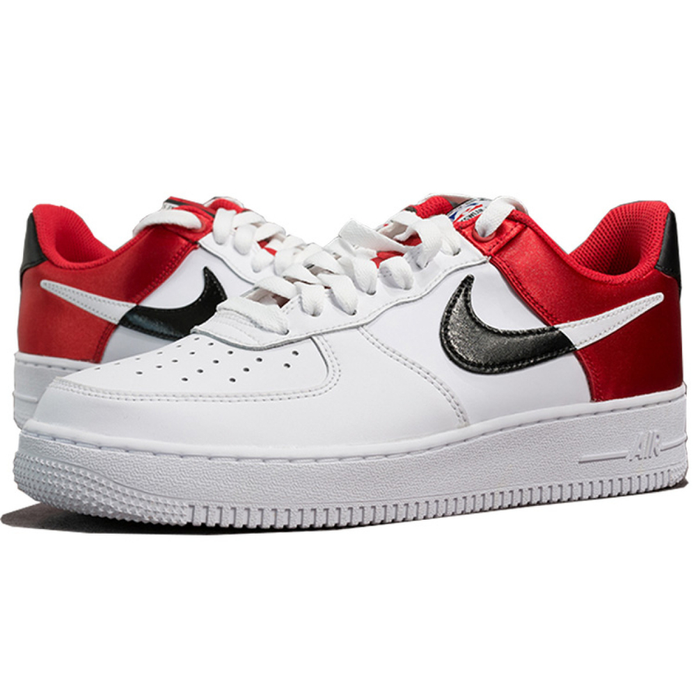 Nike Air Force 1 07 LV8