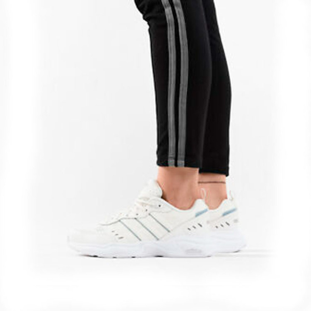 Adidas neo Strutter Logo