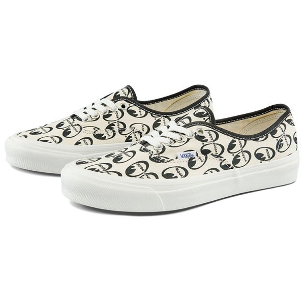 Vans Style 44 Mooneyes