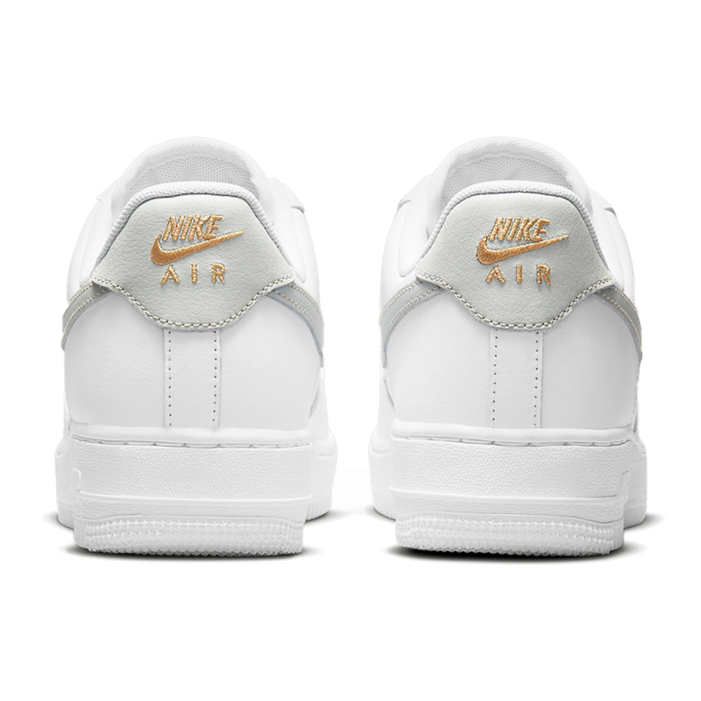 Nike Air Force 1 07 essential