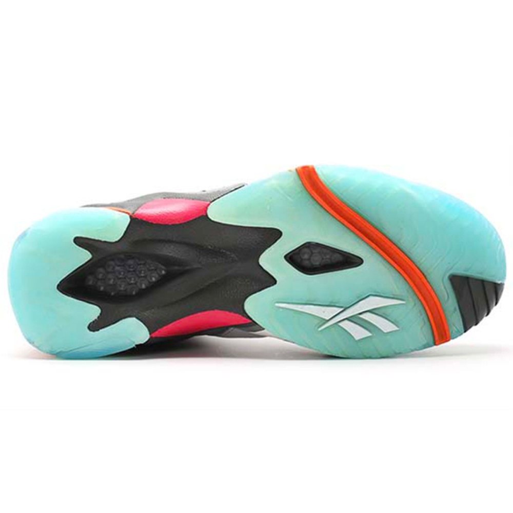 Sneakersnstuff x Reebok Mid Packer Shoes