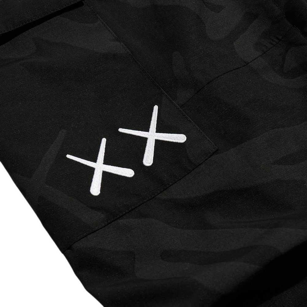THE NORTH FACE KAWS