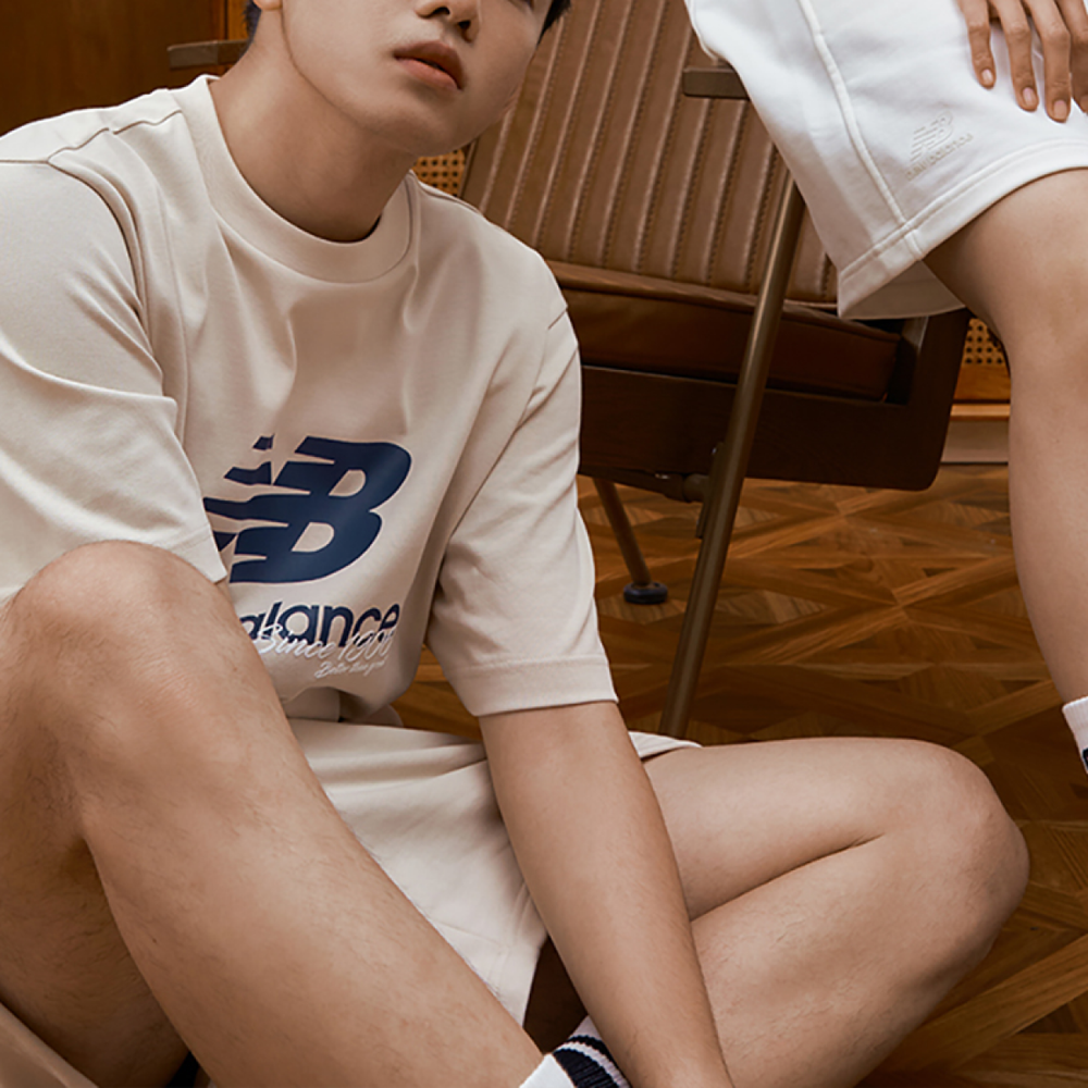New Balance Logo T