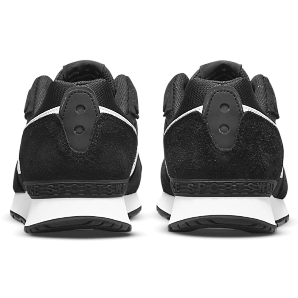 Nike Venture Runner