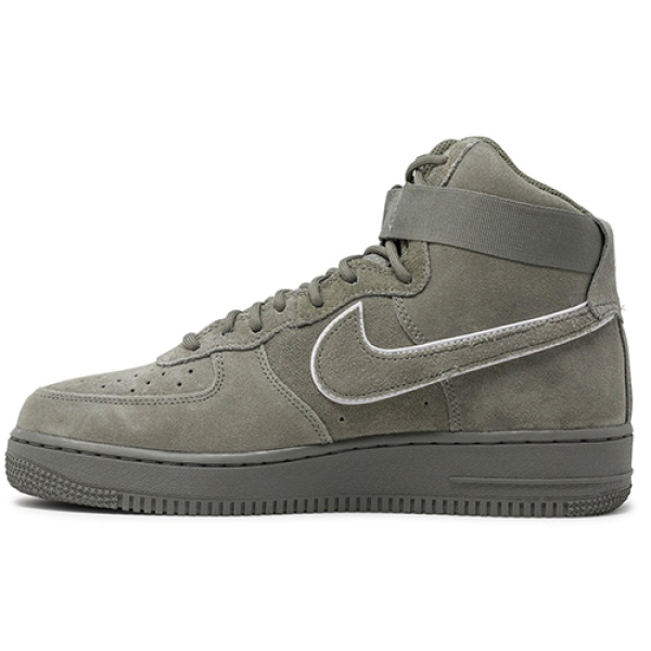 Nike Air Force 1 Suede 07 LV8