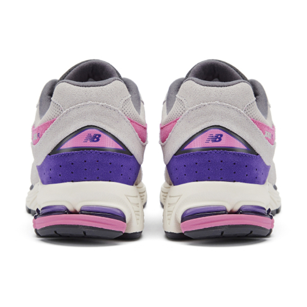 New Balance NB 2002R