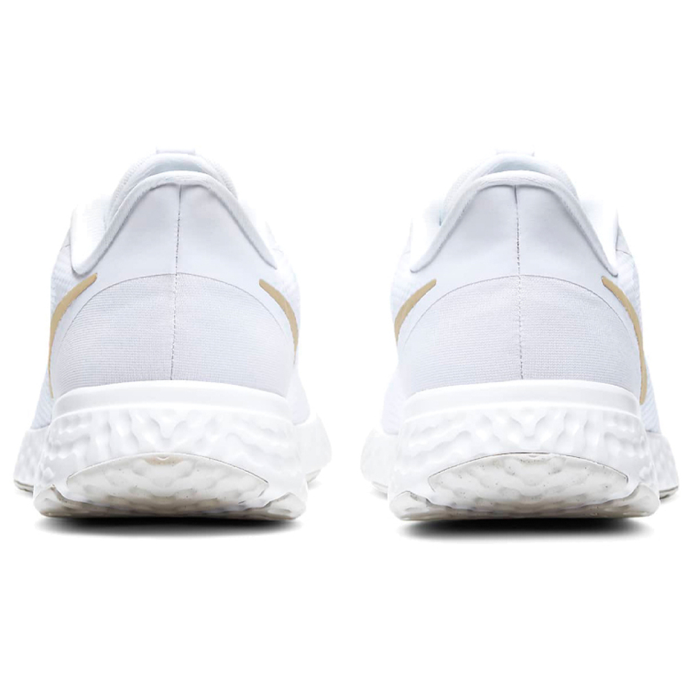 Nike REVOLUTION 5