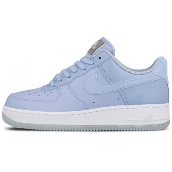Nike Air Force 1 07 Essential