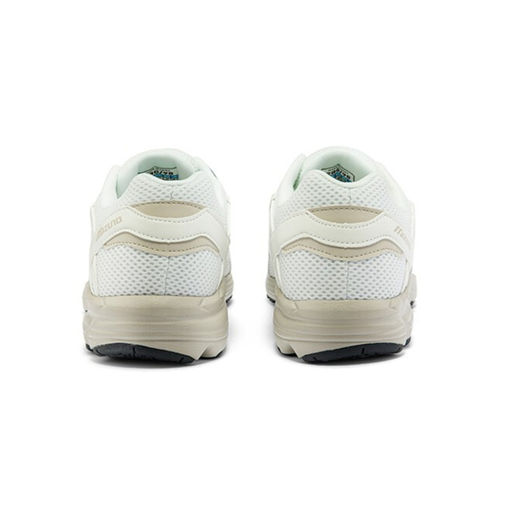 Mizuno Spark CN1