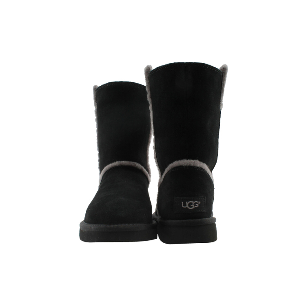 UGG CLASSIC SHORT Spill Seam