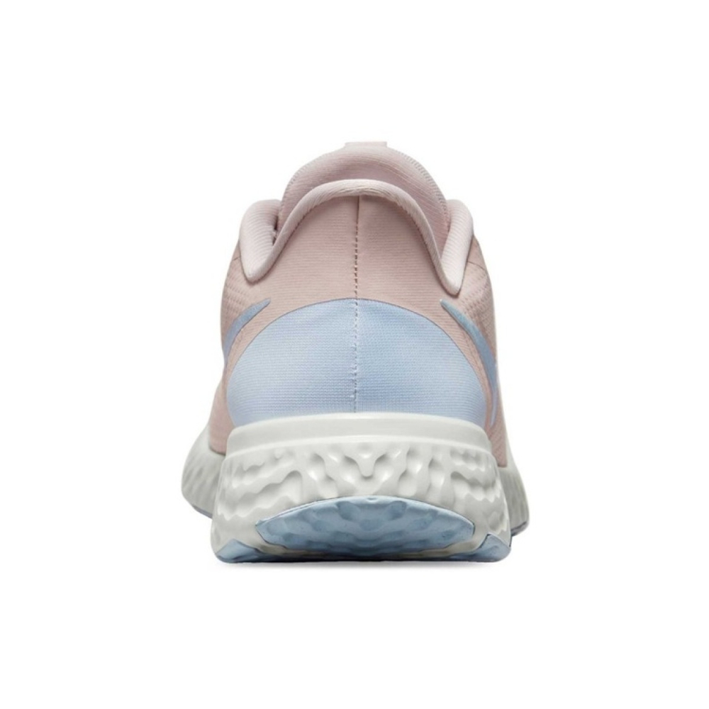 Nike REVOLUTION 5