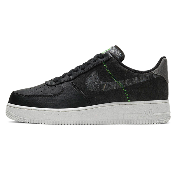 Nike Air Force 1 07 LV8