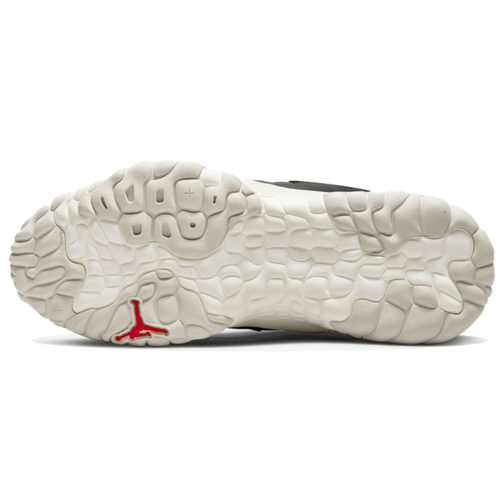 Jordan Delta 2
