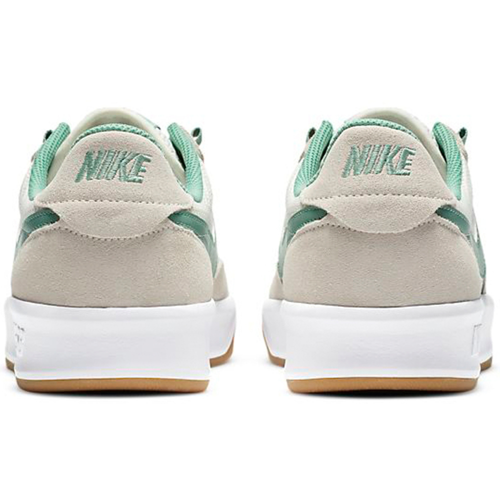 Nike SB Adversary