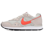 Nike Venture Runner