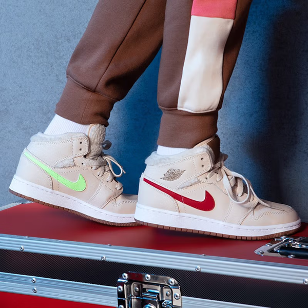 Jordan Air Jordan 1 Mid "Fleece" Swoosh