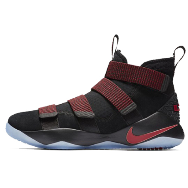 Nike zoom soldier 11 XI LBJ